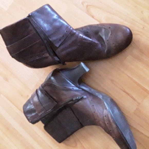 Ankle boots - Picture 2 of 3